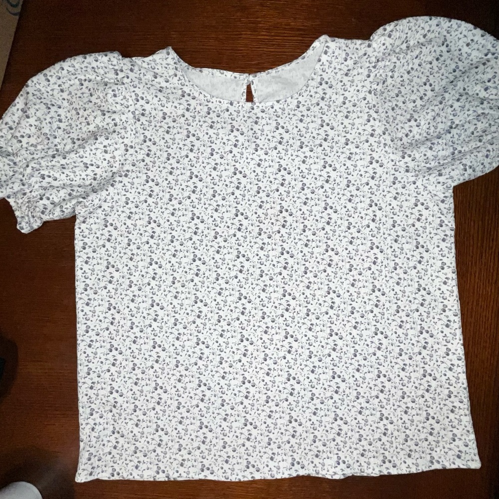 Floral Puff Sleeve Women’s XL Top